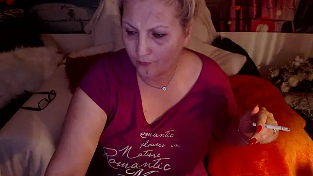 Divineblond online show from 03-13-25, 06:56