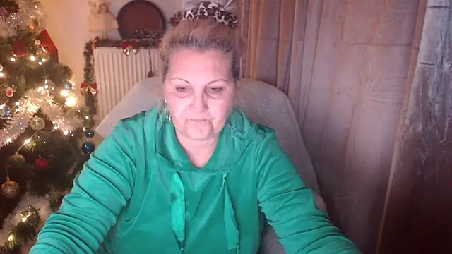 Divineblond online show from 11-30-25, 06:56