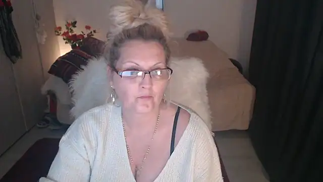 Divineblond online show from 02-03-26, 05:07