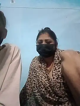 Snapshot of pihu_X chatting on 06-07-26, 06:00 pihu X online show from 06-07-26, 06:00