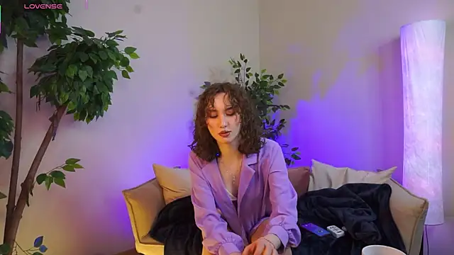 LouiseEvans online show from 05-18-26, 12:33