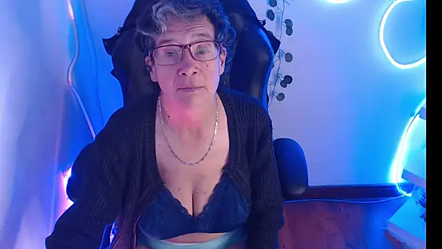 Snapshot of selena_ferreira chatting on 05-06-26, 11:59 selena ferreira online show from 05-06-26, 11:59