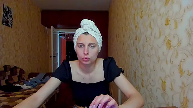 Snapshot of MilaShka29 chatting on 06-10-26, 07:07 MilaShka29 online show from 06-10-26, 07:07