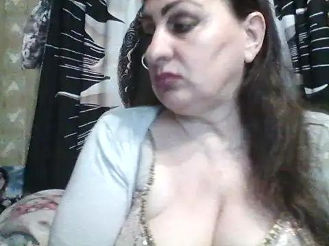 LoaqLovew online show from 05-03-26, 09:37