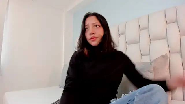 vayra moon online show from 06-03-26, 04:45
