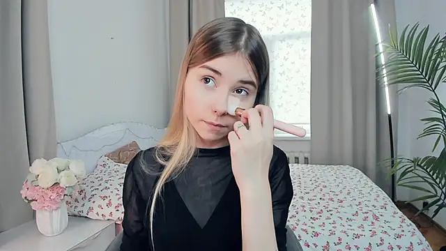 RosannHazle online show from 04-28-26, 08:30