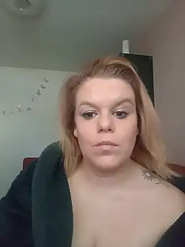 Snapshot of Maryquenn chatting on 05-20-26, 07:58 Maryquenn online show from 05-20-26, 07:58