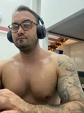 Nicanor 21 online show from 04-25-26, 02:14