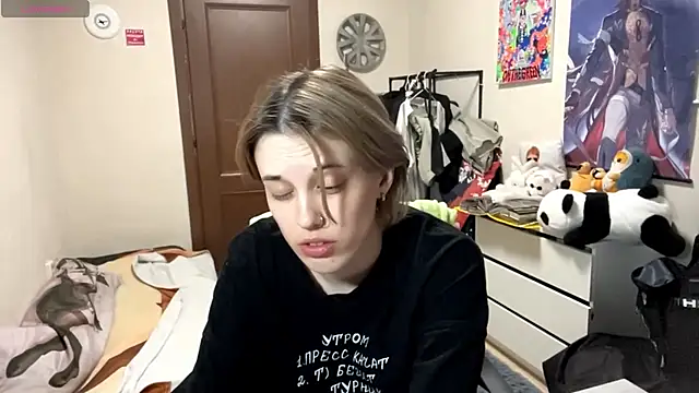 Queen moments  online show from 04-27-26, 01:20