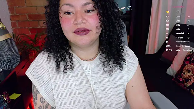 Snapshot of MissBronte chatting on 05-01-26, 11:53 MissBronte online show from 05-01-26, 11:53