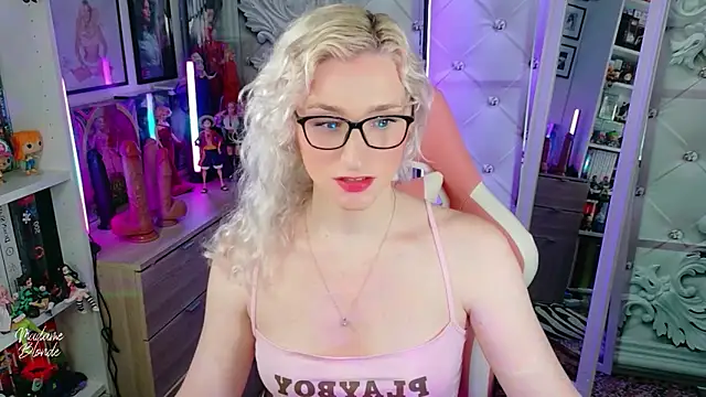 Madame Blonde online show from 06-03-26, 01:57