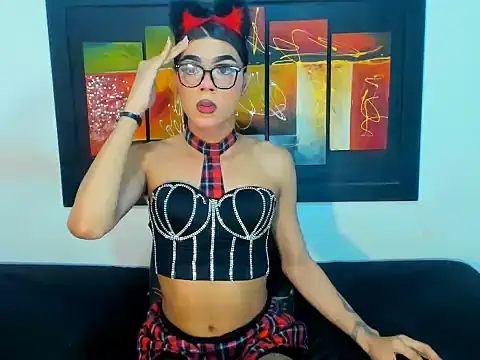 Snapshot of Miastephensz chatting on 05-16-26, 03:25 Miastephensz online show from 05-16-26, 03:25