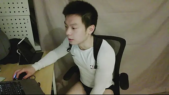 SexyKuikuiTop01 online show from 04-26-26, 12:25