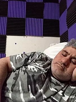 bearfilms online show from 04-25-26, 07:44