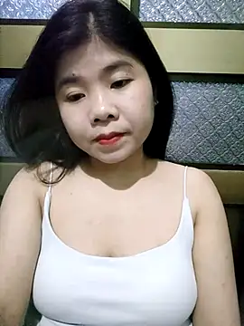 Snapshot of Ayti01 chatting on 05-11-26, 02:45 Ayti01 online show from 05-11-26, 02:45