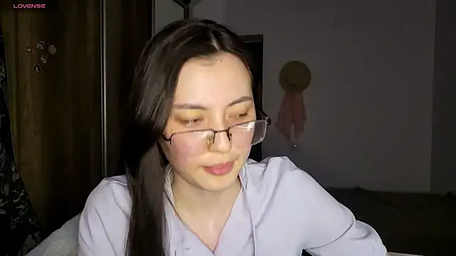 Snapshot of AshleyTropiano chatting on 06-03-26, 04:34 AshleyTropiano online show from 06-03-26, 04:34