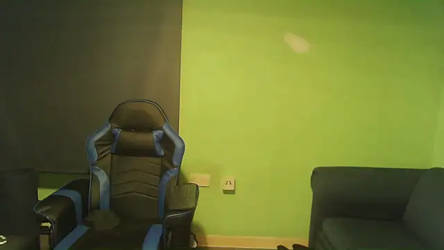 Snapshot of sexyass72 chatting on 02-22-26, 03:40 sexyass72 online show from 02-22-26, 03:40