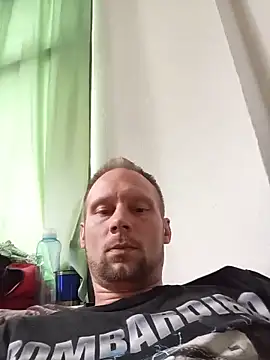FlirtFehler404 online show from 05-19-26, 03:07
