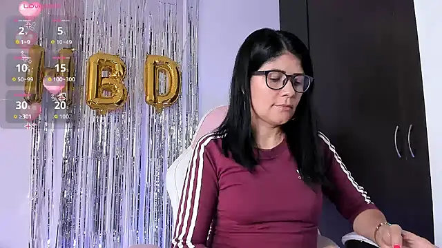 Isis  Love online show from 07-18-26, 04:33