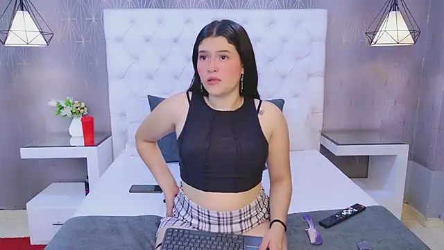 CarolineOlsen online show from 06-04-26, 03:12