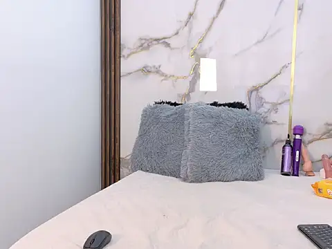 KarlaSmith   online show from 04-30-26, 02:12