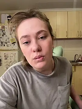 Snapshot of BettyRussian chatting on 04-26-26, 04:21 BettyRussian online show from 04-26-26, 04:21
