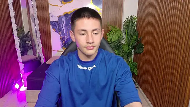 Andres Tay online show from 05-26-26, 02:40