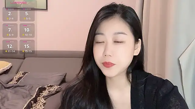 F-Yuwei online show from 05-27-26, 02:36