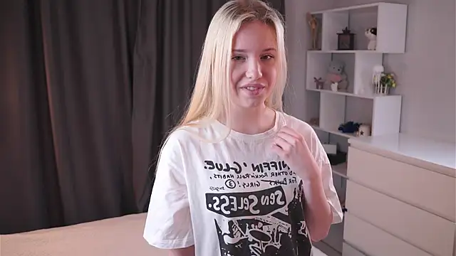 Sweet Love Lily online show from 04-27-26, 07:12