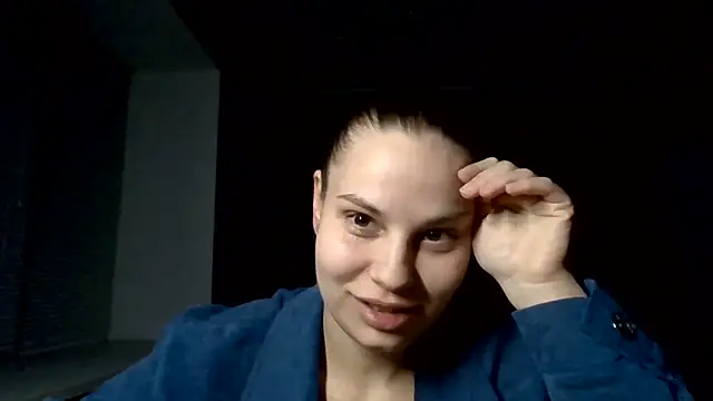  Linsyy ee  online show from 04-27-26, 06:28