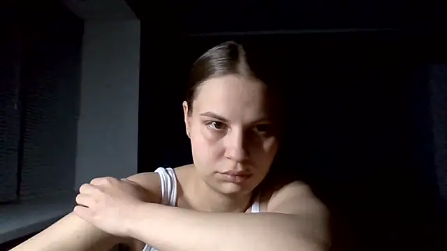  Linsyy ee  online show from 04-30-26, 06:03