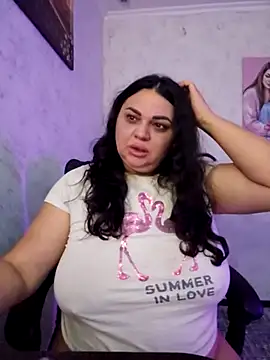 -CUTE-EVVIL- online show from 05-10-26, 06:46