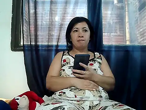 Chiquilove27 online show from 07-12-26, 02:08