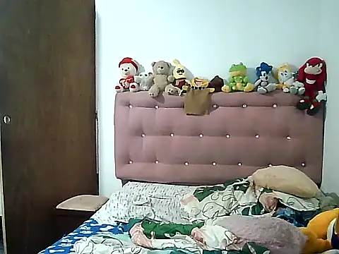 Chiquilove27 online show from 07-23-26, 01:53
