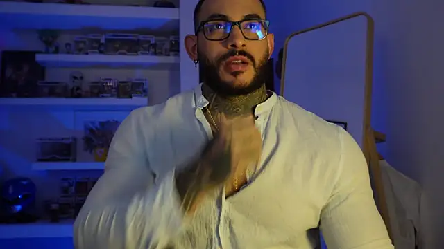 Snapshot of iamjackc_ chatting on 06-10-26, 08:30 iamjackc online show from 06-10-26, 08:30