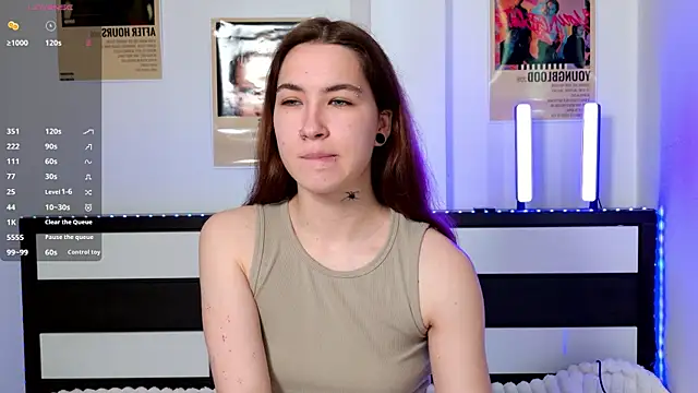 Snapshot of EvaAndLuna chatting on 05-09-26, 02:39 EvaAndLuna online show from 05-09-26, 02:39