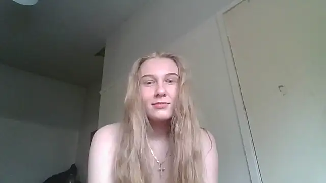 IvyRae-uk-x online show from 05-05-26, 12:13