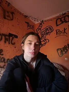 Laurie Corny online show from 04-27-26, 10:13