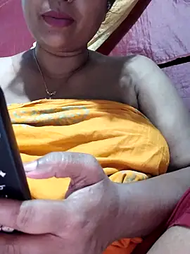 Snapshot of Gulapi_N chatting on 05-15-26, 10:50 Gulapi N online show from 05-15-26, 10:50
