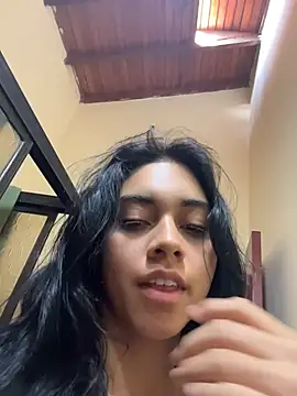 Snapshot of mia_moonna chatting on 04-30-26, 11:38 mia moonna online show from 04-30-26, 11:38