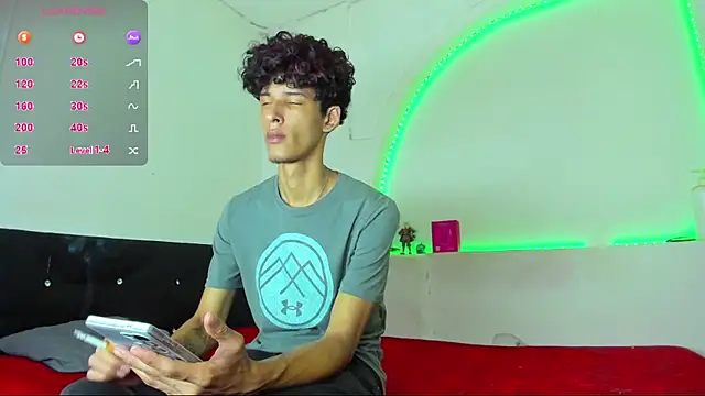 liammendoza98 online show from 05-06-26, 01:16