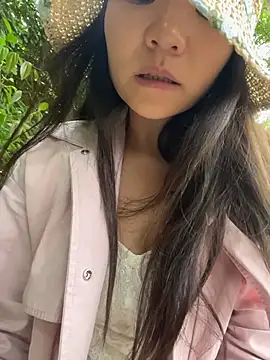 xiaochengzi505 online show from 05-02-26, 10:31