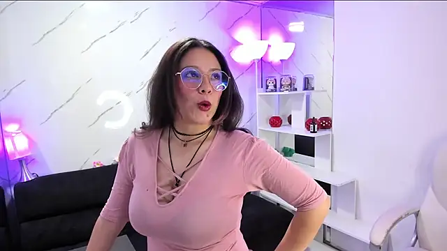 MaraMartinez  online show from 07-20-26, 05:59