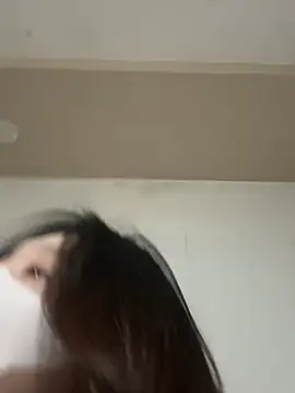 Snapshot of Ni_Tran chatting on 05-16-26, 03:11 Ni Tran online show from 05-16-26, 03:11