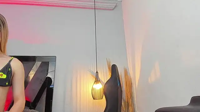 antonella zapata online show from 05-21-26, 01:51
