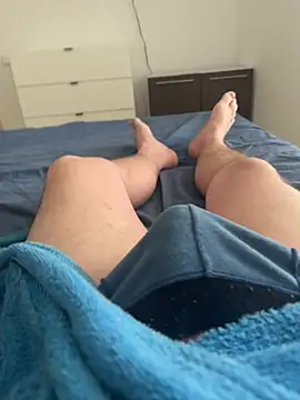 De mo  online show from 04-28-26, 03:28