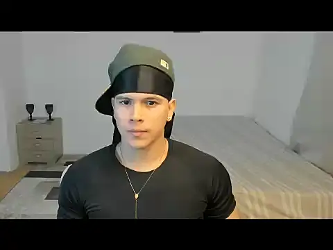 Snapshot of sant_wahlberg chatting on 05-16-26, 11:46 sant wahlberg online show from 05-16-26, 11:46