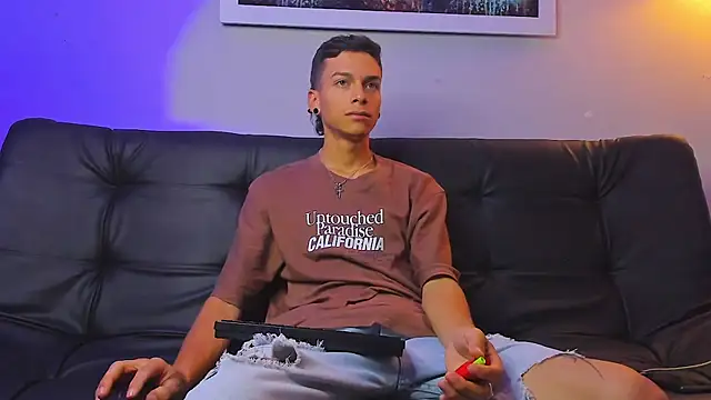 Noahh Sky online show from 04-28-26, 04:39