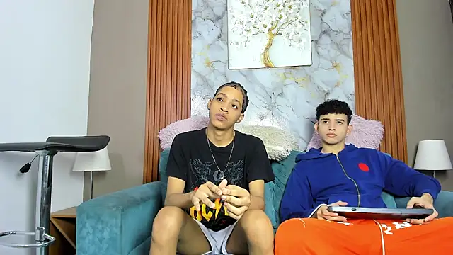 LOVE GUYS1 online show from 05-06-26, 01:38