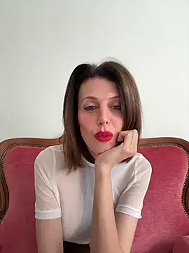 EliseAfterDark online show from 04-30-26, 07:36